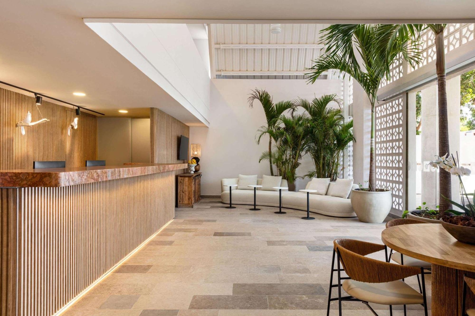 Hotel Wyndham Aluna
